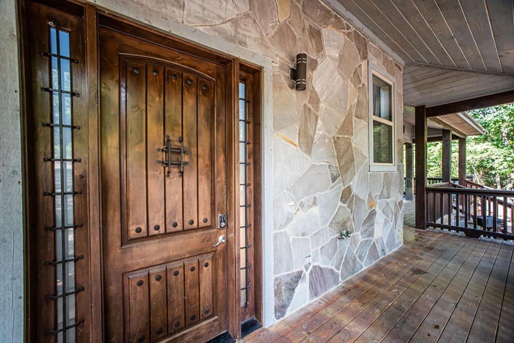 Merlot Mountain - Heated Spa Pool And Hot Tub! Cabin Broken Bow Extérieur photo