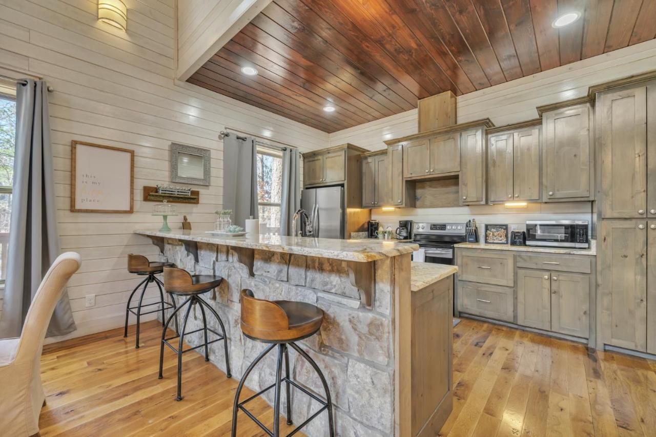 Merlot Mountain - Heated Spa Pool And Hot Tub! Cabin Broken Bow Extérieur photo