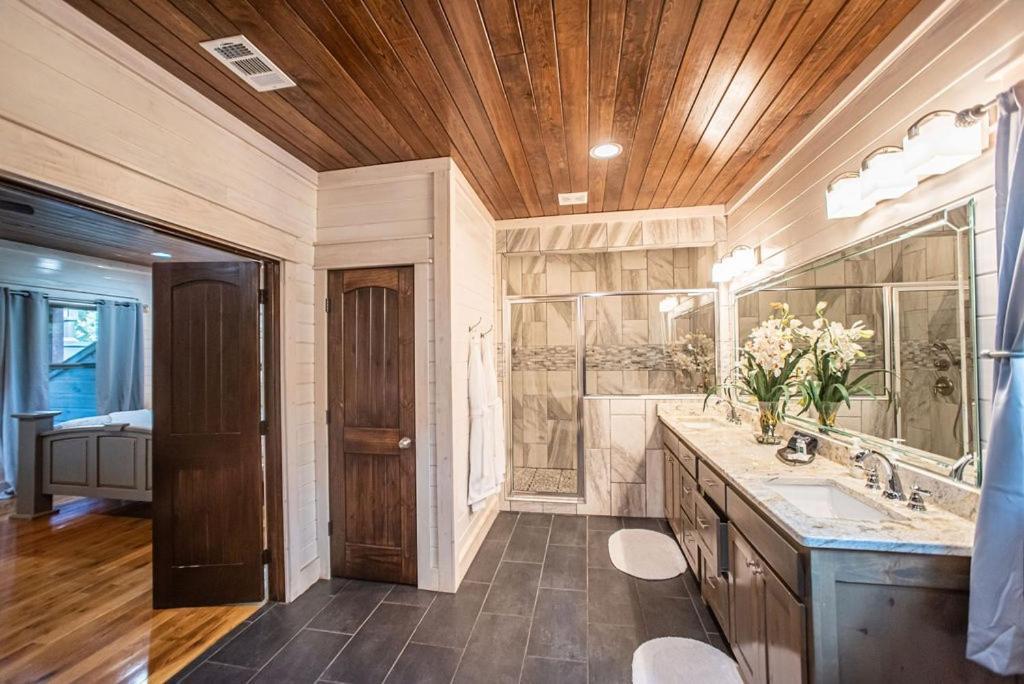 Merlot Mountain - Heated Spa Pool And Hot Tub! Cabin Broken Bow Extérieur photo