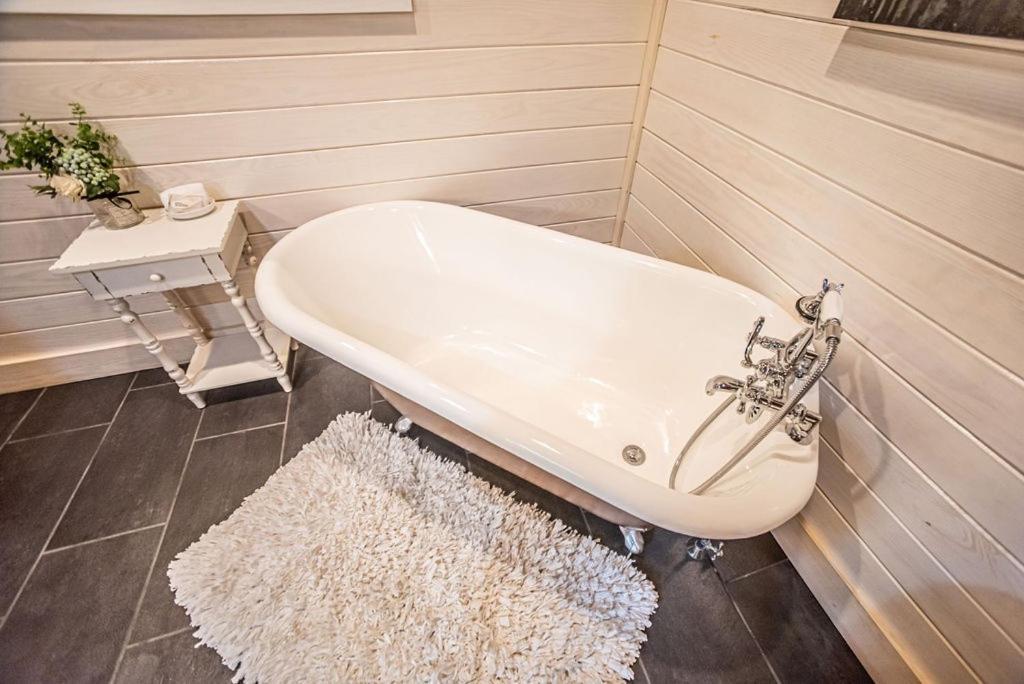 Merlot Mountain - Heated Spa Pool And Hot Tub! Cabin Broken Bow Extérieur photo