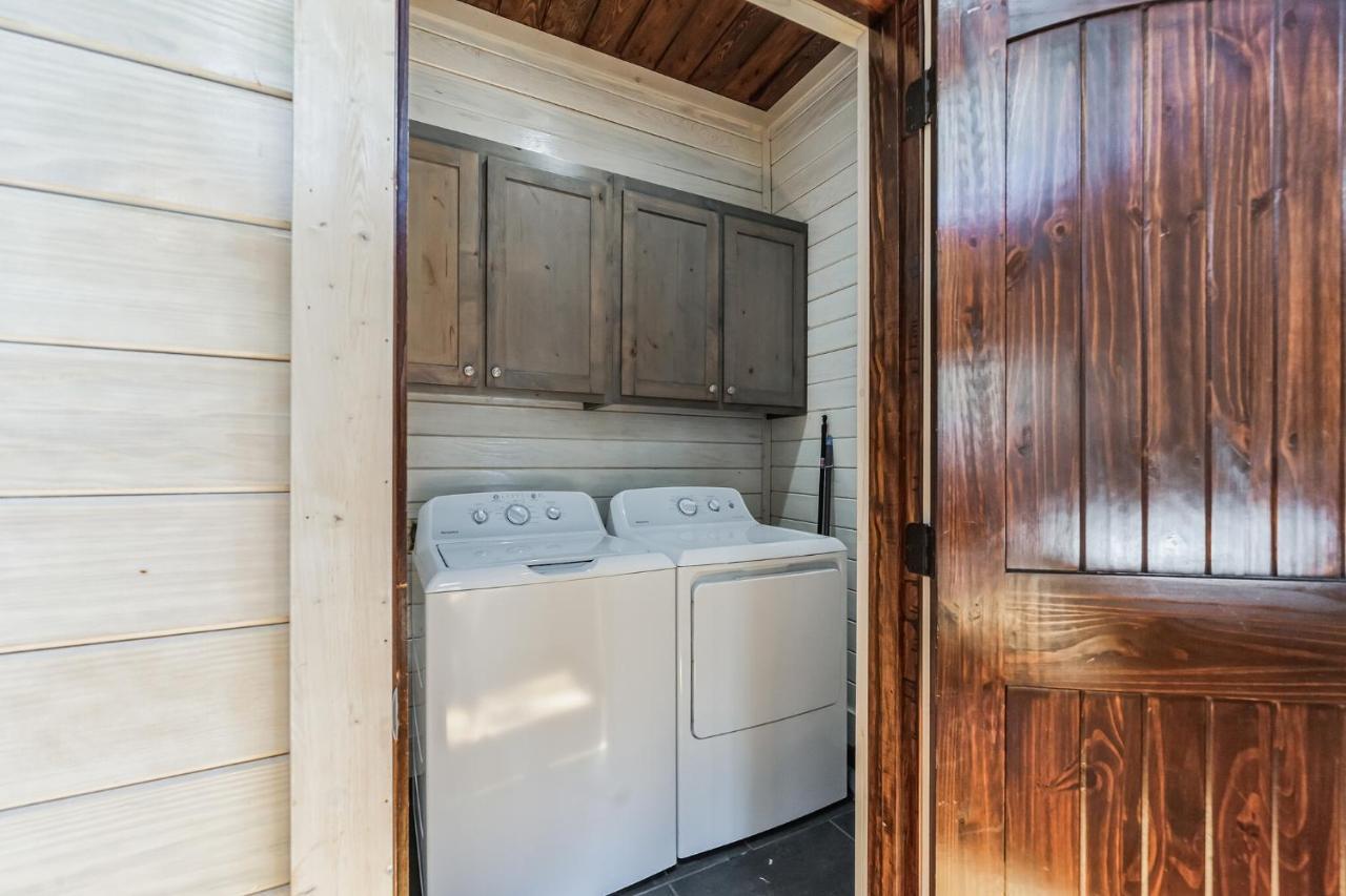 Merlot Mountain - Heated Spa Pool And Hot Tub! Cabin Broken Bow Extérieur photo