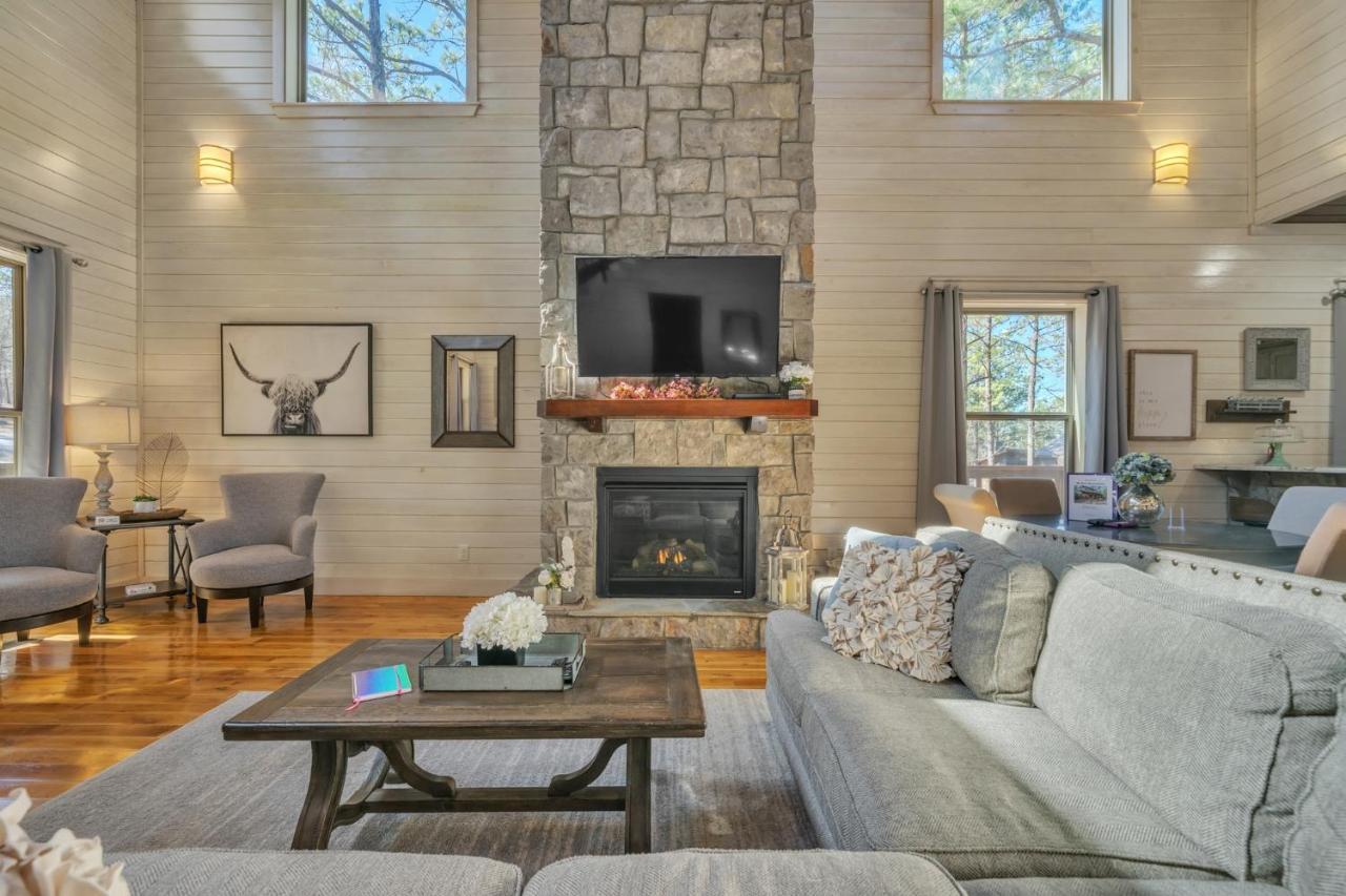 Merlot Mountain - Heated Spa Pool And Hot Tub! Cabin Broken Bow Extérieur photo