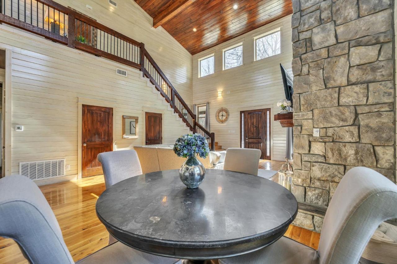 Merlot Mountain - Heated Spa Pool And Hot Tub! Cabin Broken Bow Extérieur photo