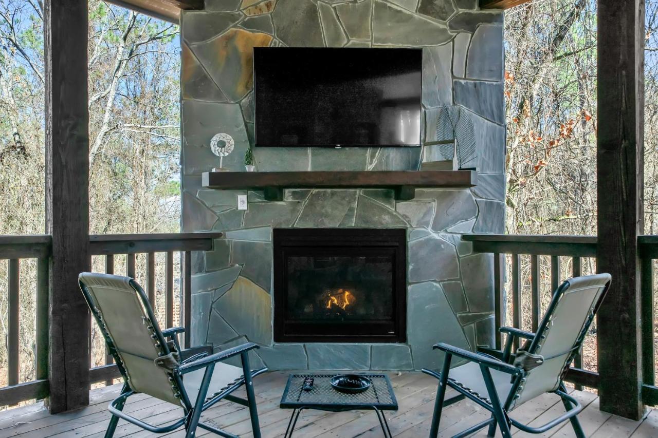 Merlot Mountain - Heated Spa Pool And Hot Tub! Cabin Broken Bow Extérieur photo
