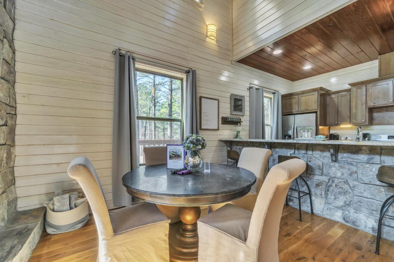 Merlot Mountain - Heated Spa Pool And Hot Tub! Cabin Broken Bow Extérieur photo