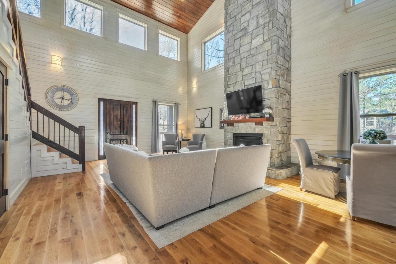 Merlot Mountain - Heated Spa Pool And Hot Tub! Cabin Broken Bow Extérieur photo